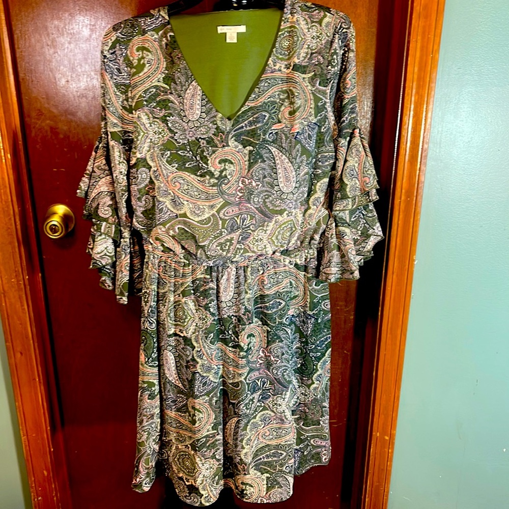 Women cute green and pink paisley dress